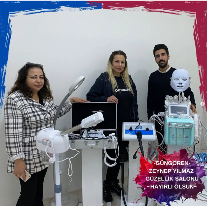 8 in 1 Hydrafacial Maskeli Yüksek Frekanslı 140 Kpa Vakum Gücü RF 12 Renk LED'li